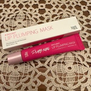 touch in SOL plumping lip mask